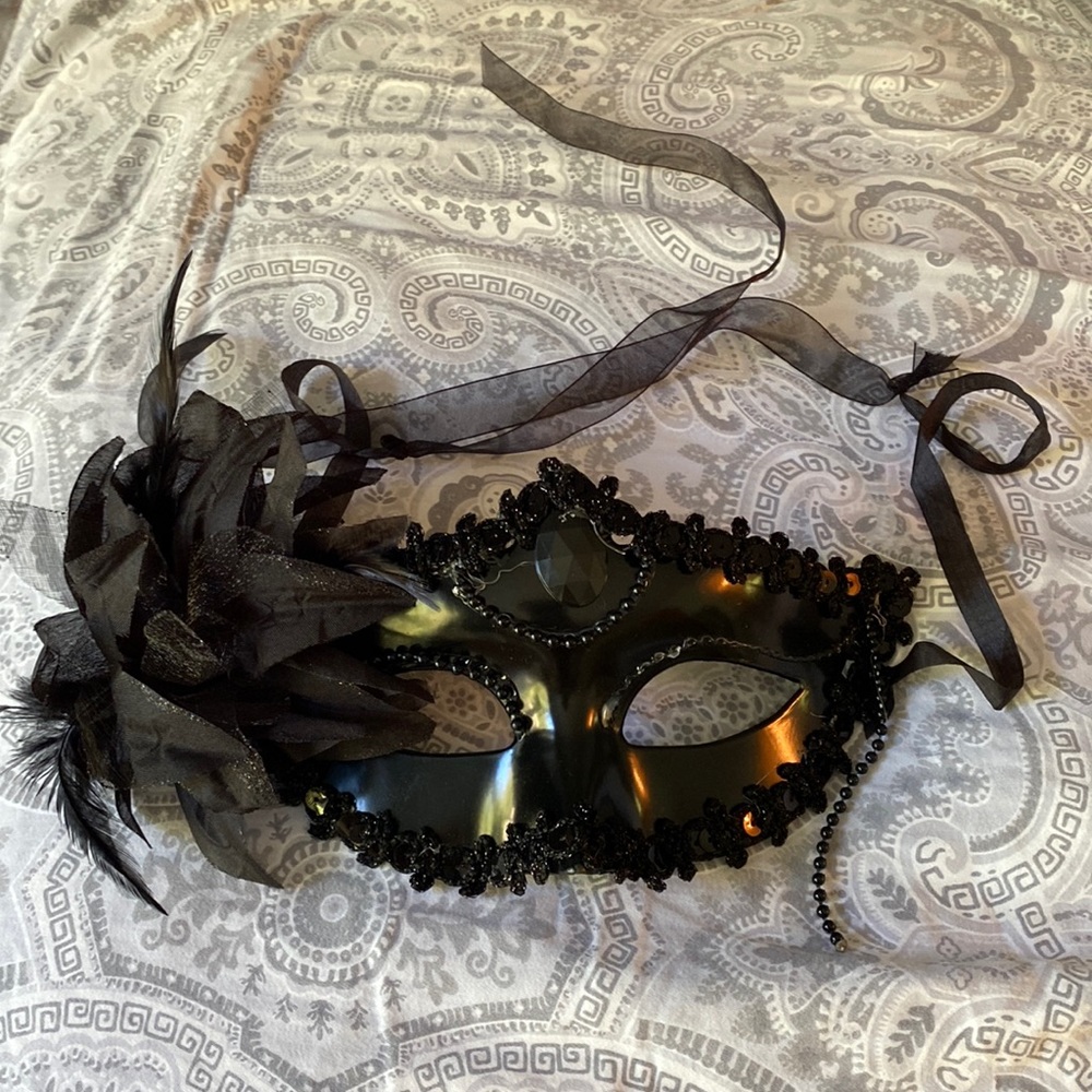 Masquerade mask